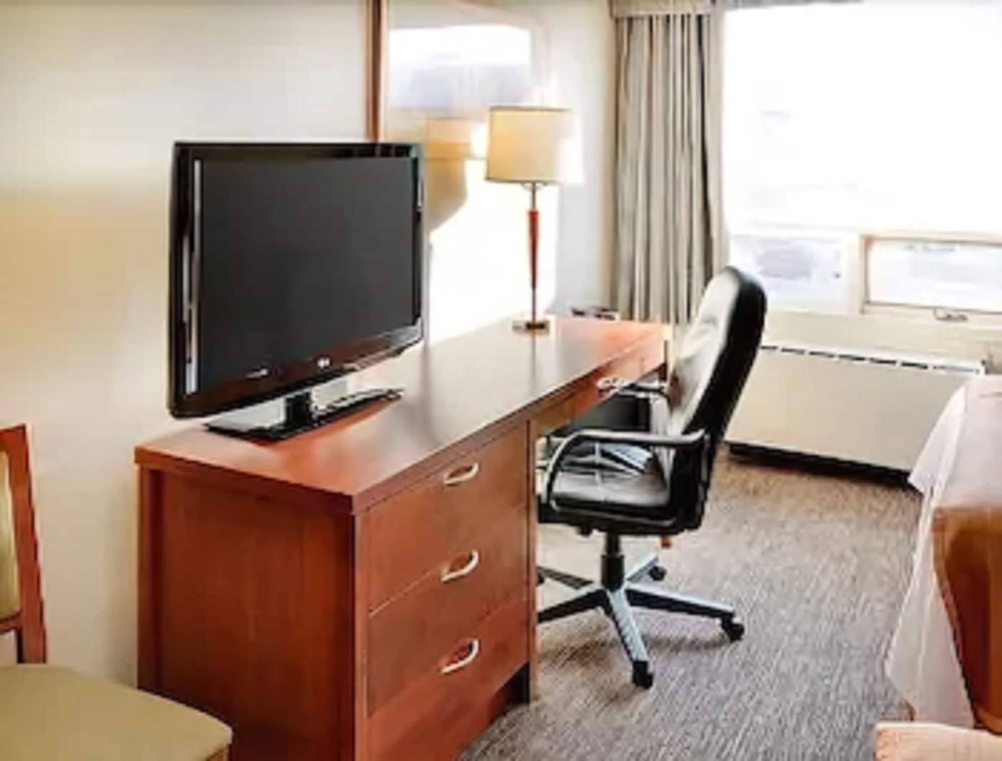 Travelodge Hotel By Wyndham Sudbury Esterno foto