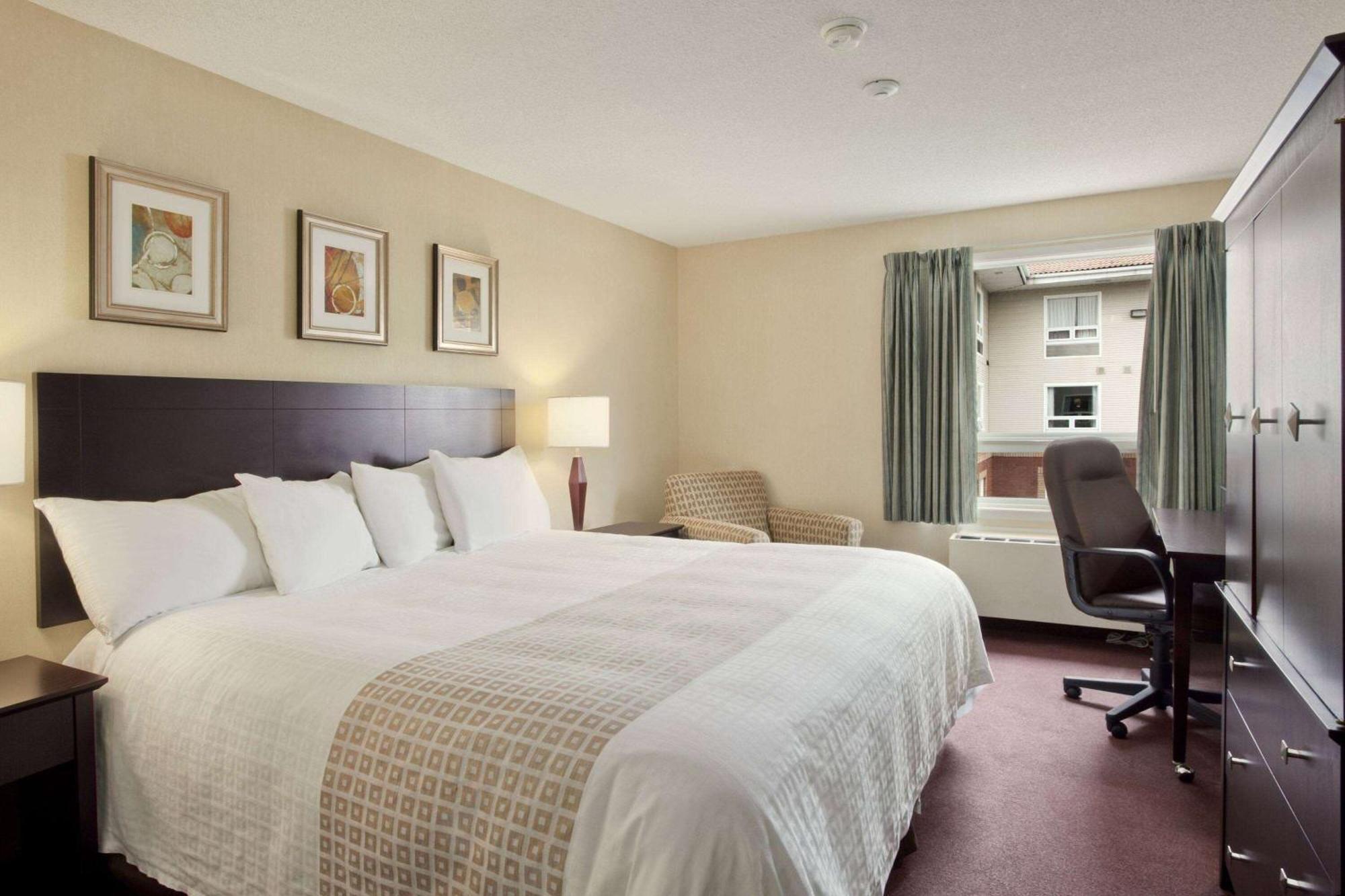 Travelodge Hotel By Wyndham Sudbury Esterno foto